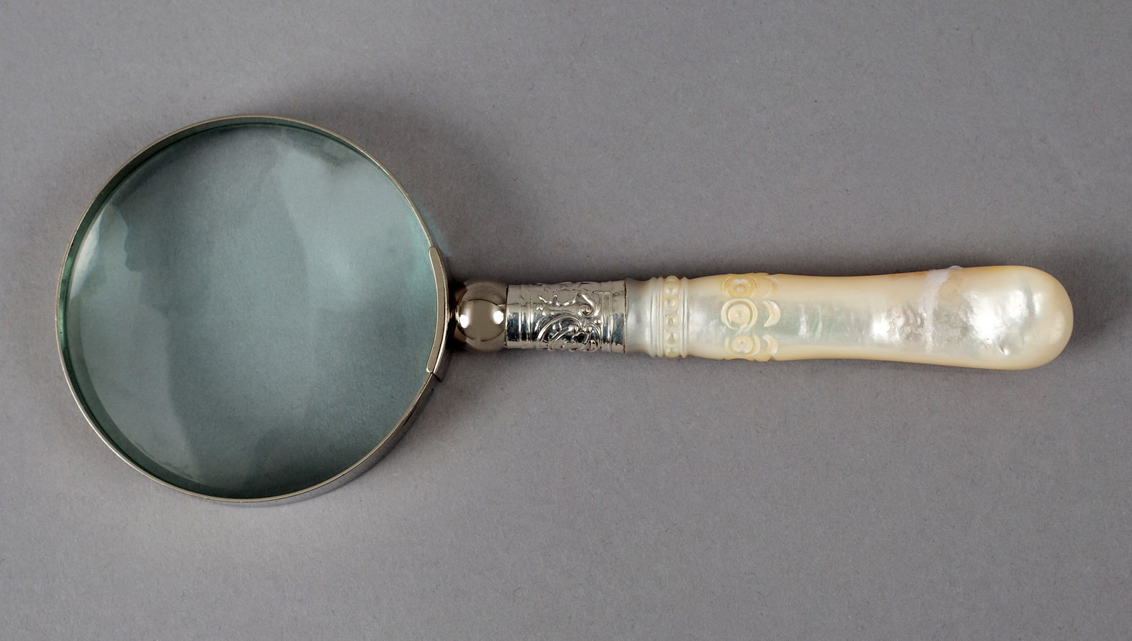 Antique Small Magnifying Glass with Mother-of-Pearl Handle