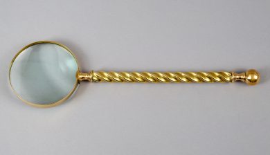 Magnifying Glass with Long BrassHandle
