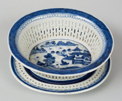 Chinese Export Fruit Basket and Stand, Circa 1835