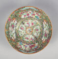 Antique 19th Century Chinese Export Porcelain Rose Medallion Bowl