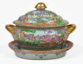 Chinese Export Covered Tureen and Stand, Qianlong Style